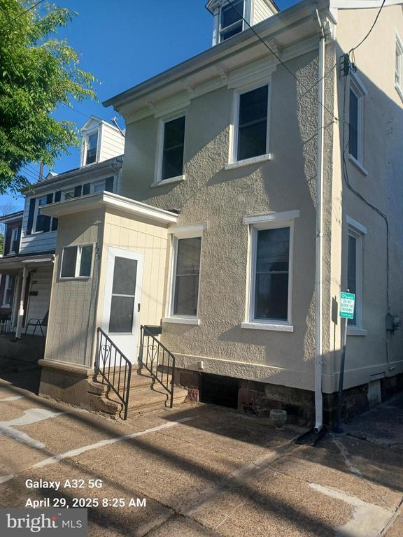 225 Otter St in Bristol, PA - Building Photo - Building Photo
