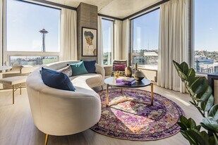 The Waverly in Seattle, WA - Building Photo