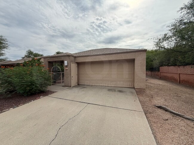 property at 3160 N Brittlebush Ln