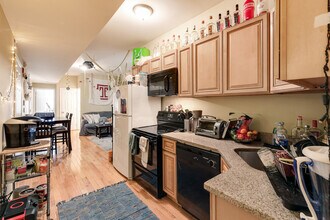 1816 N 17th St, Unit A in Philadelphia, PA - Building Photo - Building Photo