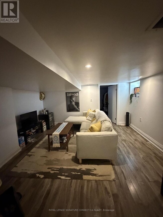 property at 3 Rolyat St