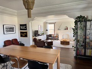 1226 S Orange Grove Ave, Unit 1226 in Los Angeles, CA - Foto de edificio - Building Photo