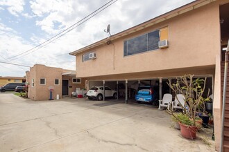 9527 Los Angeles St in Bellflower, CA - Building Photo - Building Photo