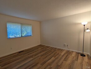 663 Spring Ln in Sonoma, CA - Building Photo - Building Photo