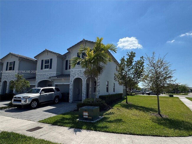 property at 1110 SE 27th Terrace