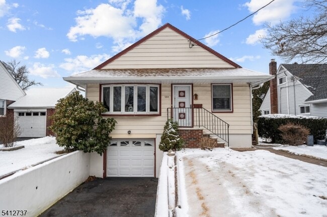 784 Cherry St in New Milford, NJ - Building Photo - Building Photo