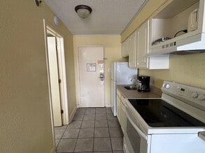 1207 S Ocean Blvd, Unit 51111 in Myrtle Beach, SC - Foto de edificio - Building Photo