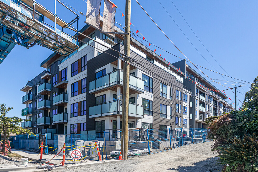 The Fraser in Vancouver, BC - Building Photo