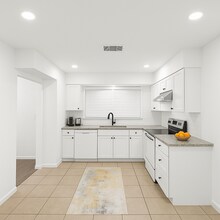 9011 Parkette in Houston, TX - Foto de edificio - Building Photo