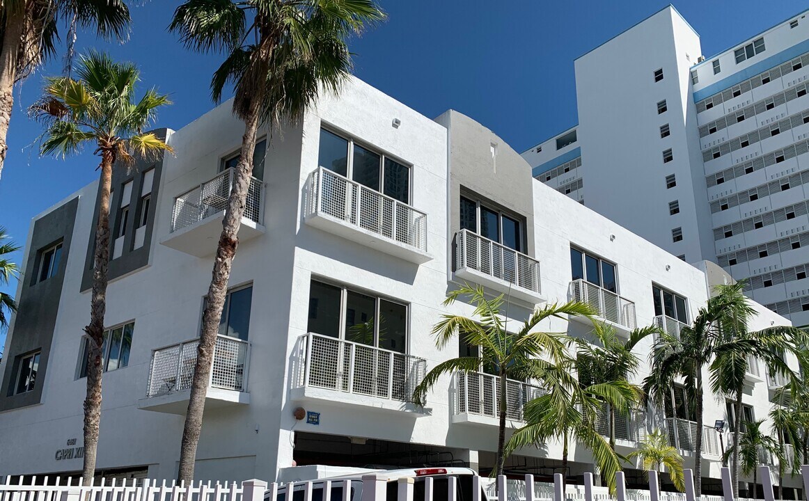 6461 Indian Creek Dr, Unit A in Miami Beach, FL - Foto de edificio