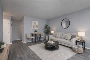 McKaig Court Apartments in Troy, OH - Building Photo