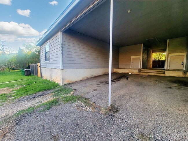 1758-1760-1760 Horseshoe Cir in Round Rock, TX - Building Photo - Building Photo