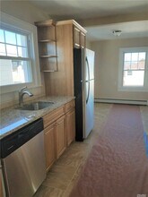 19 High St-Unit -2nd Fl in Valley Stream, NY - Building Photo - Building Photo