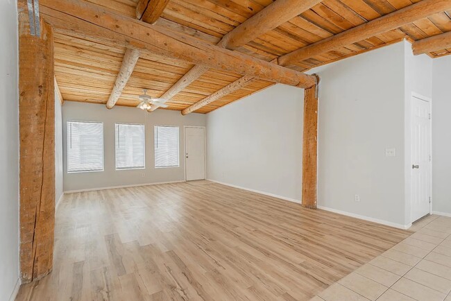 1960 E Ambush St, Unit B in Pahrump, NV - Building Photo - Building Photo