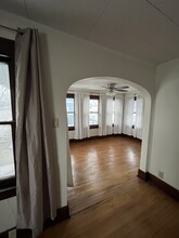 2408 Beaver Ave, Unit Apt B in Des Moines, IA - Building Photo - Building Photo