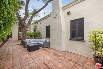 1017 S Gretna Green Way in Los Angeles, CA - Building Photo - Building Photo
