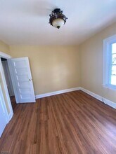 40 Ampere Pkwy in East Orange, NJ - Building Photo - Building Photo