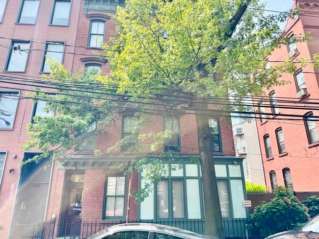 property at 267 York St