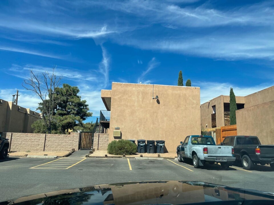 13401 Fruit Ave NE in Albuquerque, NM - Building Photo