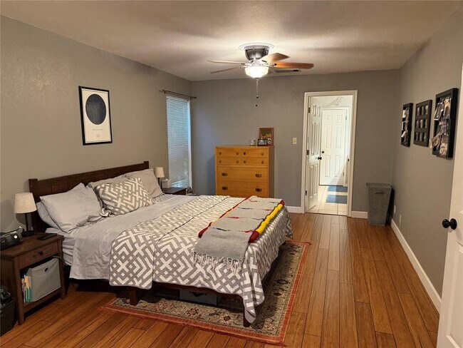 4903 Summerset Trail in Austin, TX - Building Photo - Building Photo