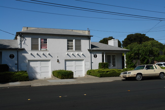 141 Anita Rd in Burlingame, CA - Building Photo - Building Photo