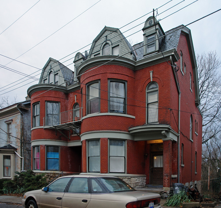 223-225 Albion Pl in Cincinnati, OH - Foto de edificio