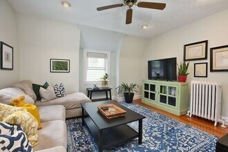 12 Denton Ter, Unit 2 in Boston, MA - Foto de edificio - Building Photo