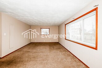 5941 Winston Dr in Indianapolis, IN - Foto de edificio - Building Photo