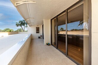 736 Island Way in Clearwater, FL - Building Photo - Building Photo