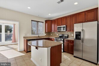 42671 Redeemer Terrace in Ashburn, VA - Building Photo - Building Photo