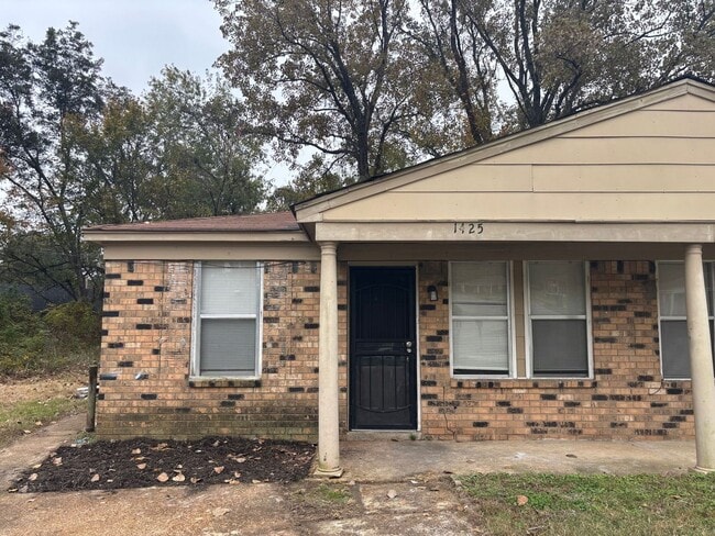 property at 1425 Todds Creek Cove