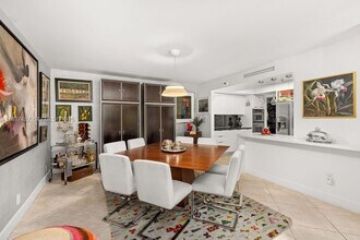 2843 S Bayshore Dr in Miami, FL - Building Photo - Building Photo