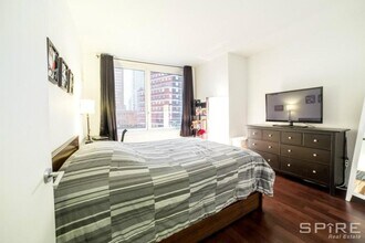 306 Gold St in Brooklyn, NY - Foto de edificio - Building Photo