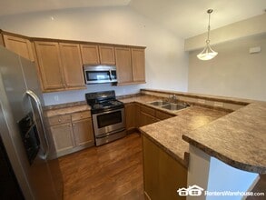 2000 Meadow Ct in Des Moines, IA - Building Photo - Building Photo