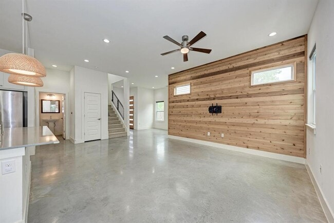 1000 Taulbee Ln in Austin, TX - Building Photo - Building Photo