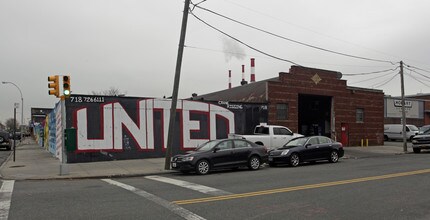 Nova Astoria in Long Island City, NY - Foto de edificio - Building Photo