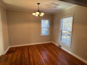 4322 Northwest Dr in Des Moines, IA - Foto de edificio - Building Photo