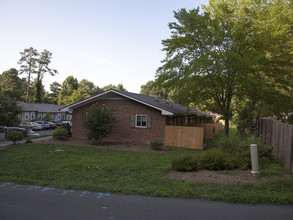 110-200 Crest St in Carrboro, NC - Building Photo - Building Photo