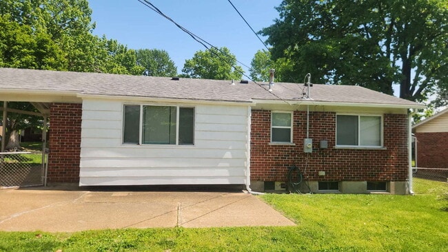 7323 Landi Ct in Hazelwood, MO - Building Photo - Building Photo
