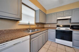 201 S Las Vegas Trail in White Settlement, TX - Building Photo - Building Photo