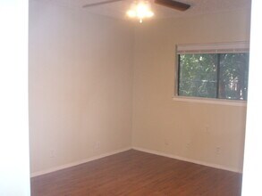 4862 Cobb Valley in San Antonio, TX - Foto de edificio - Building Photo