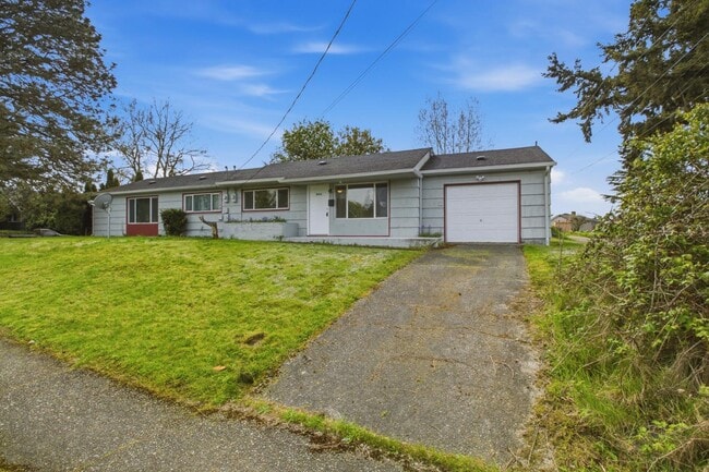 property at 3416 S Thompson Ave