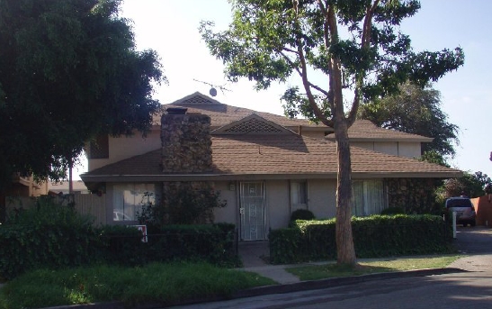 17052 Carlann Cir in Tustin, CA - Foto de edificio - Building Photo