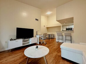 631 SW 111th Ln in Pembroke Pines, FL - Building Photo - Building Photo