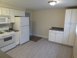 1526 River Bend Rd in Columbus, OH - Building Photo - Building Photo