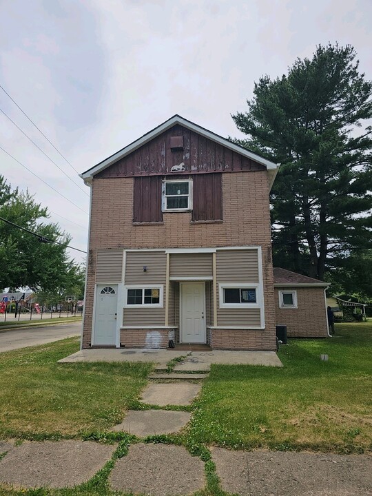 414 4th Ave in Rock Falls, IL - Building Photo