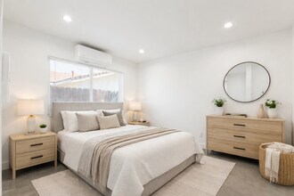 23046 Saticoy St, Unit 23046.5 in Canoga Park, CA - Building Photo - Building Photo