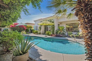 4 Mesquite Ridge Ln in Rancho Mirage, CA - Building Photo