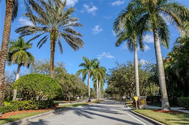 6386 Emerald Dunes Dr in West Palm Beach, FL - Building Photo - Building Photo