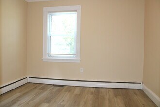 11 Central Ave, Unit 1 in Wakefield, MA - Building Photo - Building Photo